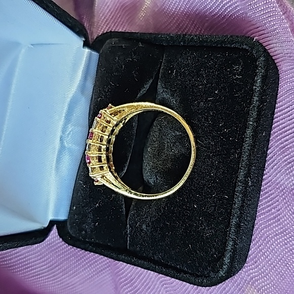 Ring - Picture 5 of 9